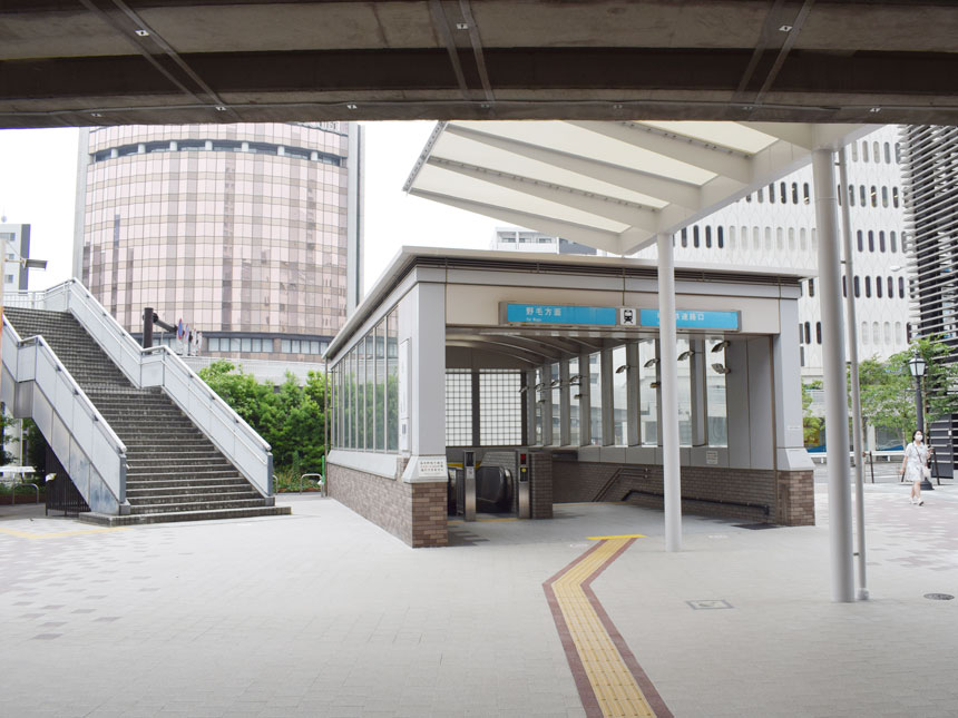 JR桜木町駅の新しい改札の写真